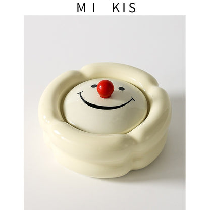 Light luxury and high-end feeling, home living room, anti fly ash with lid, office, high-end and atmospheric level, ceramic creative ashtray